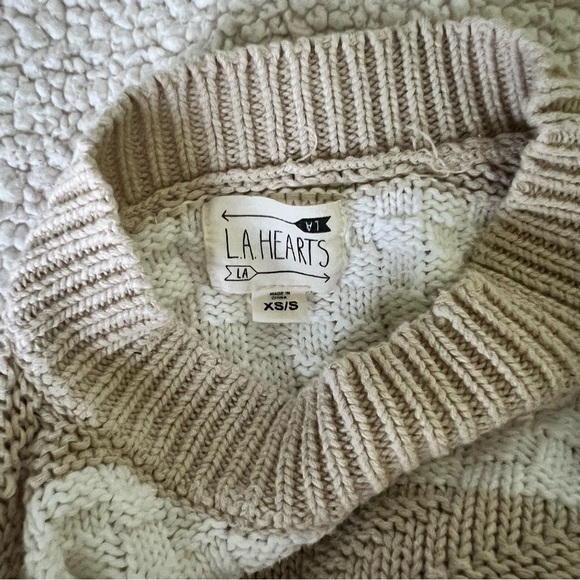 LA Hearts Sweater - Picture 2 of 5
